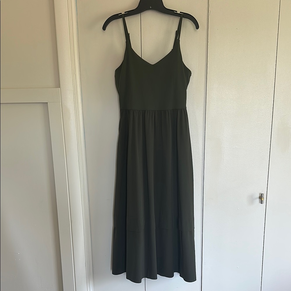 Athleta Dark Green Sleeveless Midi Sundress
